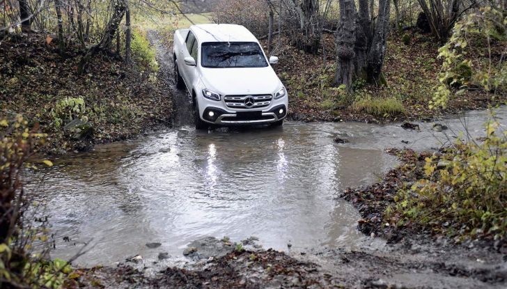 Mercedes-Benz Classe X: il primo pick-up Premium è firmato dalla Stella - Foto 8 di 17