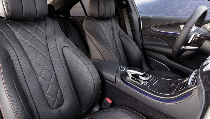 Mercedes CLS 2018: nuovo stile, stessa ricercatezza - Foto 16 di 33