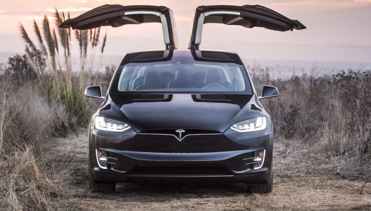 Tesla Owner Club, la sfida: Tesla Model X VS Range Rover HSE in 800Km - Foto 2 di 12