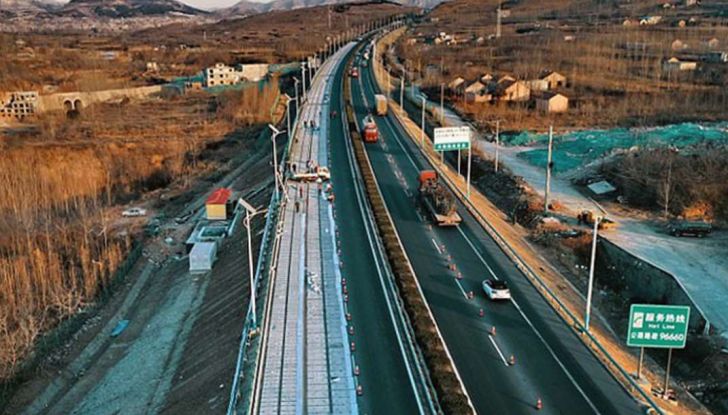 cina-autostrada-solare