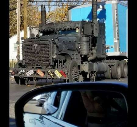 Il truck di Amazon Prime è da film post apocalittico - Foto 6 di 7