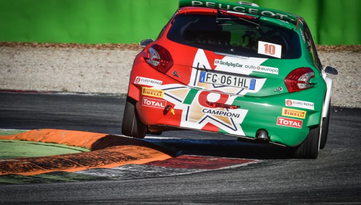 Peugeot festeggia al Monza Rally Show i suoi titoli nel CIR 2017 - Foto 3 di 11
