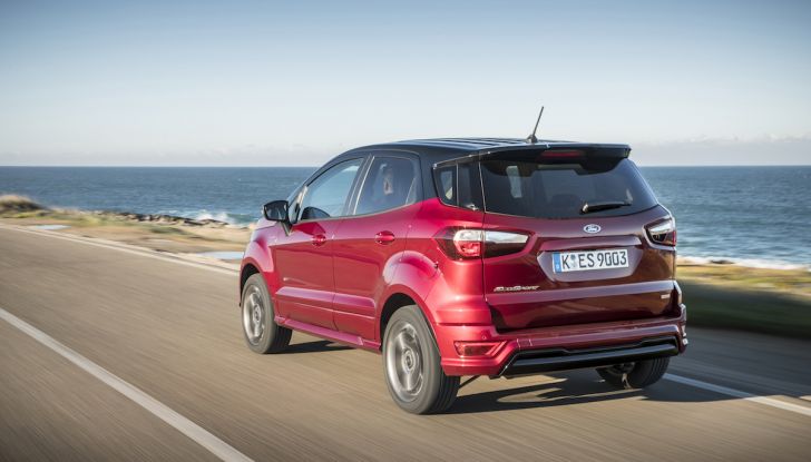 Ford Ecosport: i tappetini nascono dalle bottiglie di plastica riciclata - Foto 6 di 32
