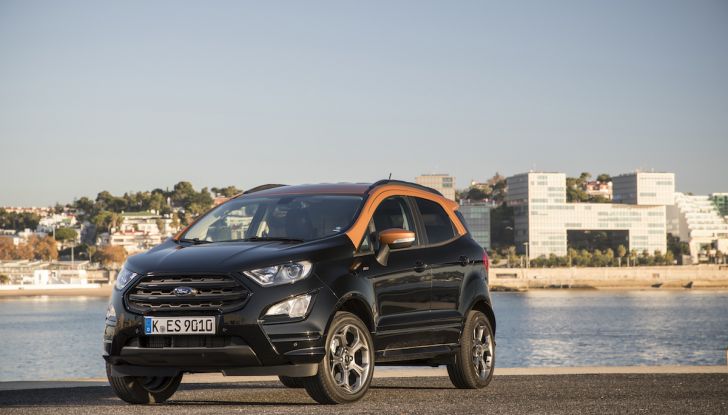 Ford Ecosport: i tappetini nascono dalle bottiglie di plastica riciclata - Foto 24 di 32