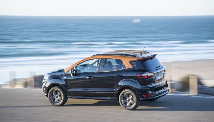 Ford Ecosport: i tappetini nascono dalle bottiglie di plastica riciclata - Foto 25 di 32