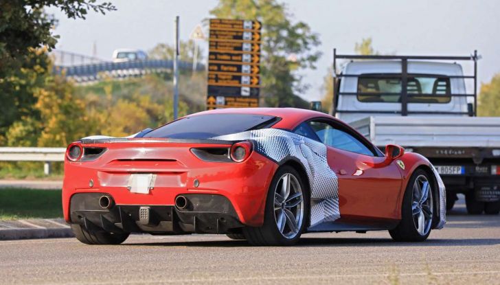 Ferrari 488 GTO 2019, la nuova sportiva del Cavallino è in fase di test - Foto 5 di 10