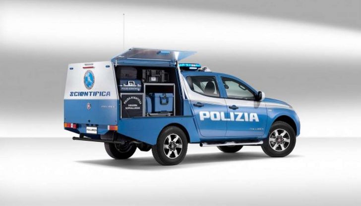 Fiat Fullback, una flotta consegnata alla Polizia Scientifica - Foto 2 di 7