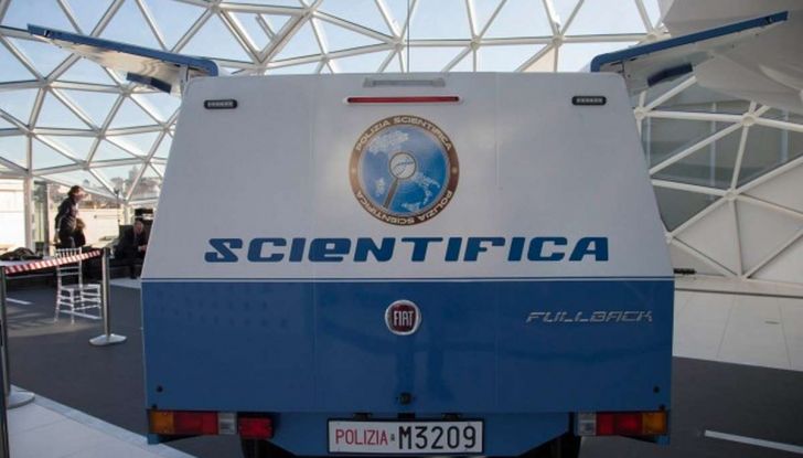 Fiat Fullback, una flotta consegnata alla Polizia Scientifica - Foto 4 di 7