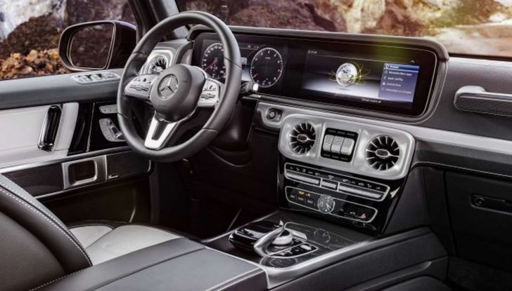 Gli interni della nuova Mercedes Classe G 2018 svelati ufficialmente - Foto 1 di 9