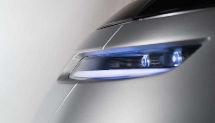 L’auto elettrica con 5 anni di ricariche gratis arriva dalla Svezia - Foto 7 di 11