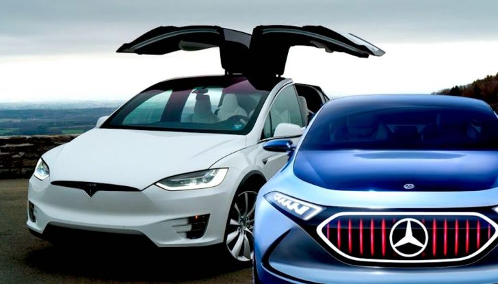 Mercedes avrebbe noleggiato una Tesla Model X restituendola con 15.000€ di danni - Foto 1 di 12