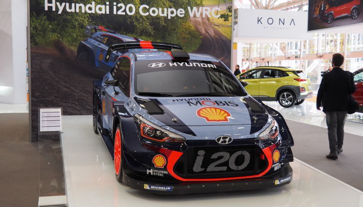 Le supercar e le ragazze più belle del Motor Show 2017 - Foto 26 di 58