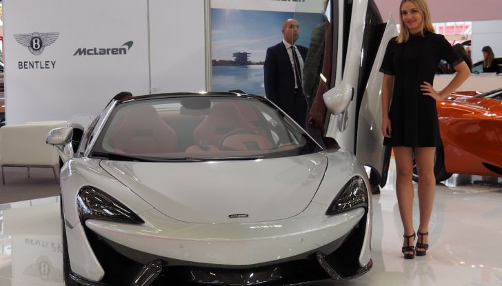 Le supercar e le ragazze più belle del Motor Show 2017 - Foto 30 di 58