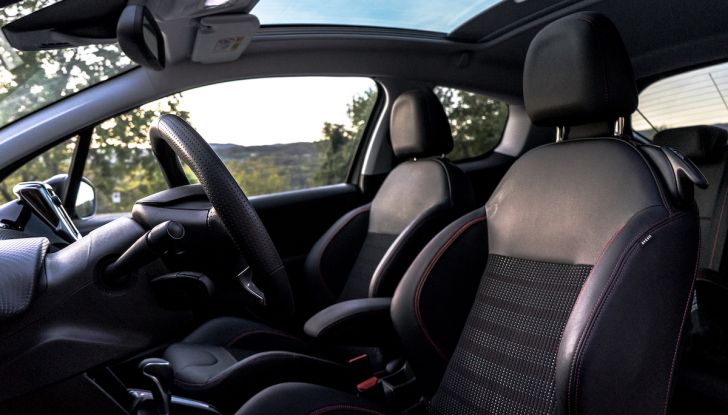 Test Drive Peugeot 208 con 1.2 Turbo da 110CV: una complice svelta per la GT Line - Foto 20 di 27