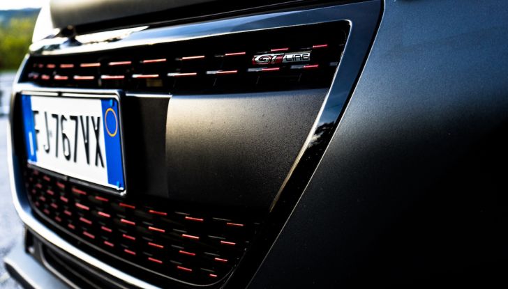 Test Drive Peugeot 208 con 1.2 Turbo da 110CV: una complice svelta per la GT Line - Foto 17 di 27