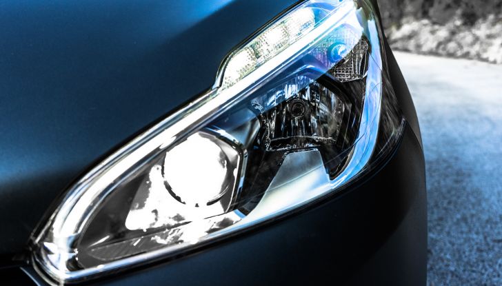 Test Drive Peugeot 208 con 1.2 Turbo da 110CV: una complice svelta per la GT Line - Foto 16 di 27