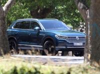 Volkswagen Touareg 2018, nuove foto spia senza camuffature