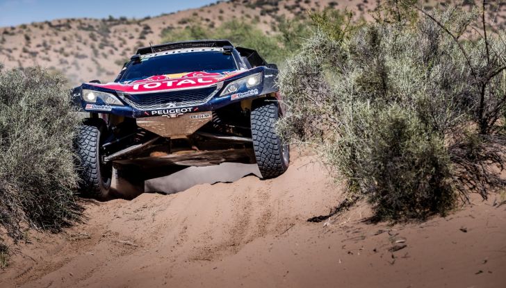 Dakar 2018 – Manca poco alla fine e Sainz è ancora in testa - Foto 1 di 3