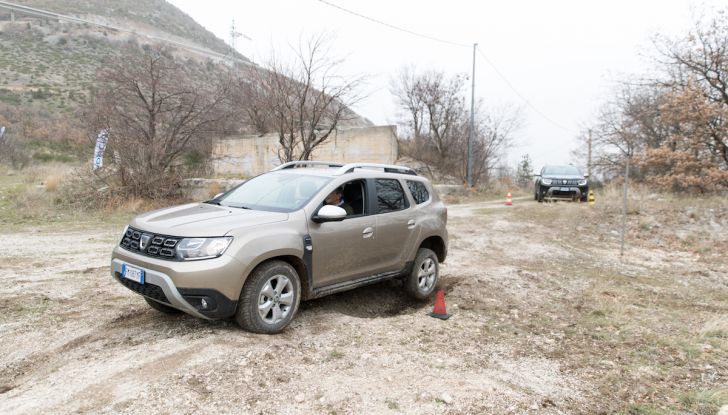 Dacia Duster 2018, arrivano i nuovi motori BlueDCi - Foto 39 di 45
