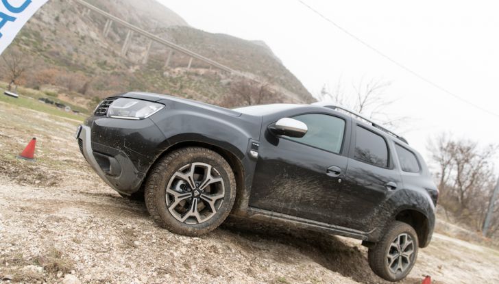 Dacia Duster 2018, arrivano i nuovi motori BlueDCi - Foto 41 di 45