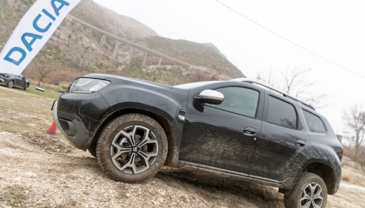 Dacia Duster 2018, arrivano i nuovi motori BlueDCi - Foto 42 di 45