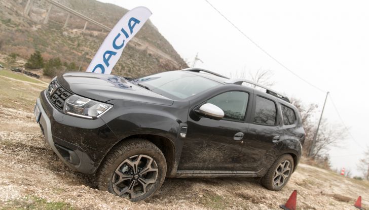 Dacia Duster 2018, arrivano i nuovi motori BlueDCi - Foto 43 di 45