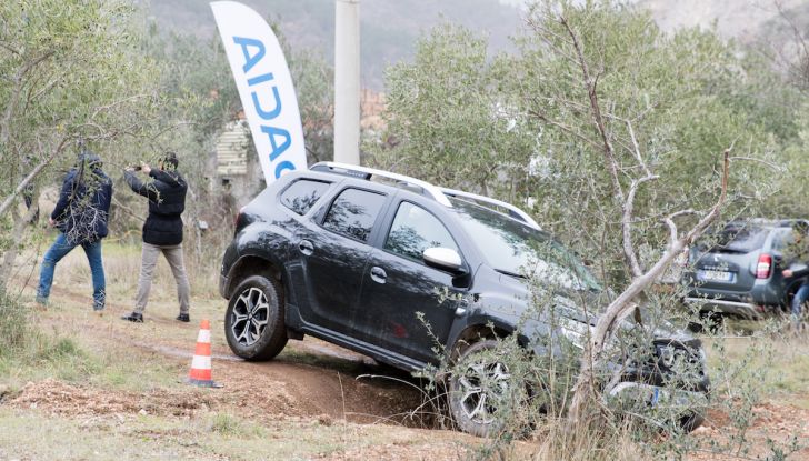 Dacia Duster 2018, arrivano i nuovi motori BlueDCi - Foto 16 di 45