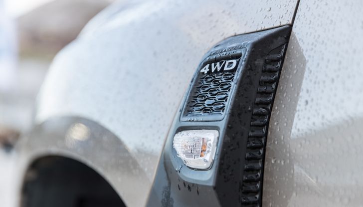 Dacia Duster 2018, arrivano i nuovi motori BlueDCi - Foto 25 di 45