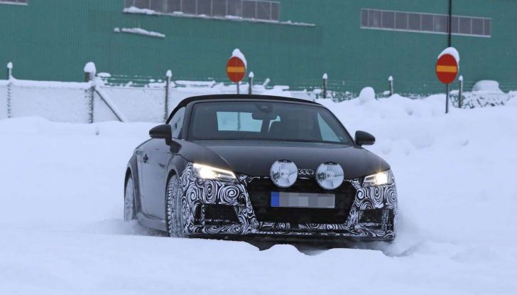 Audi TT Roadster 2019, prime immagini e test su strada - Foto 2 di 15
