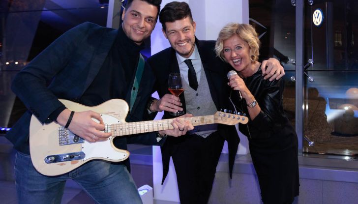 Volkswagen T-Roc 2018 presentato nelle concessionarie - Foto 5 di 15