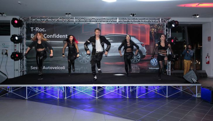 Volkswagen T-Roc 2018 presentato nelle concessionarie - Foto 7 di 15