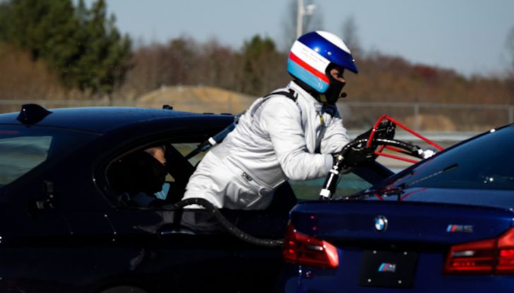 La BMW M5 nel Guinness World Record per il Drifting più lungo al mondo - Foto 15 di 17