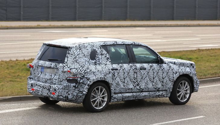 Mercedes GLB 2020, il nuovo SUV della Stella per ampliare la gamma - Foto 7 di 8