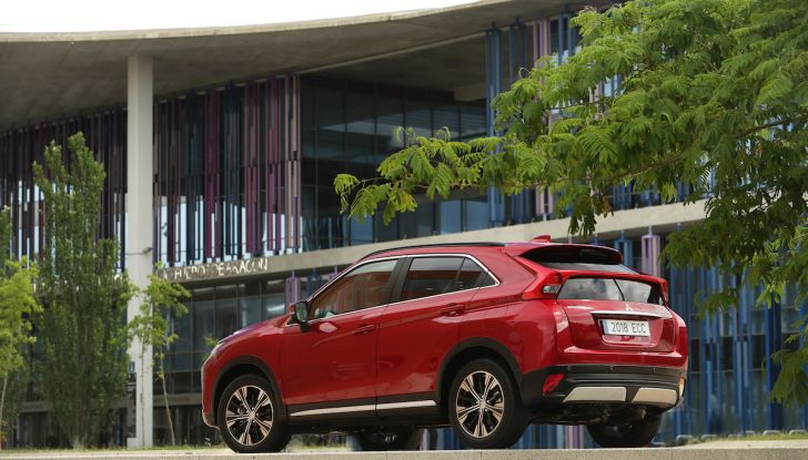 Test drive Mitsubishi Eclipse Cross, il Made in Japan per sfidare i giganti - Foto 25 di 44