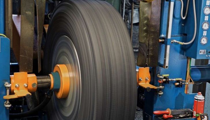 Check-Up estivo degli pneumatici: controlli, precauzioni e consigli con Michelin - Foto 5 di 16