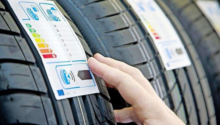 Check-Up estivo degli pneumatici: controlli, precauzioni e consigli con Michelin - Foto 3 di 16