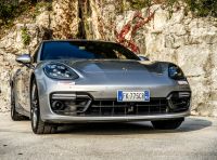 Prova su strada Porsche Panamera 4 E-Hybrid: spettacolo d’elite con la seconda serie