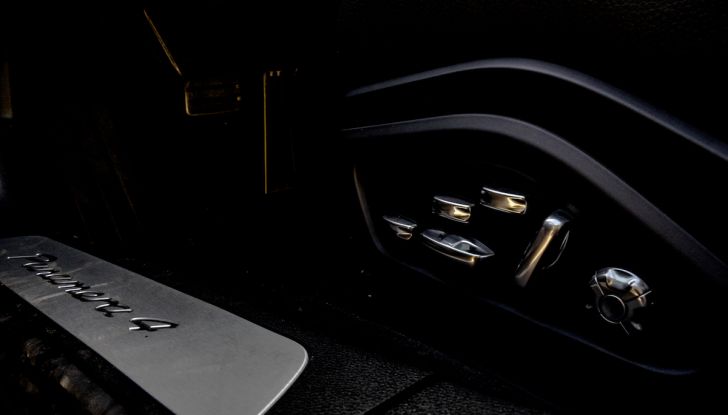 Prova su strada Porsche Panamera 4 E-Hybrid: spettacolo d’elite con la seconda serie - Foto 20 di 34