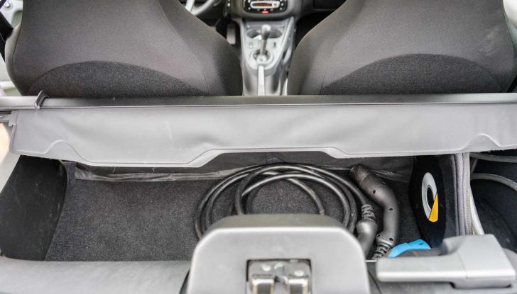 S​mart ED: provata su strada la nuova Smart elettrica - Foto 37 di 48