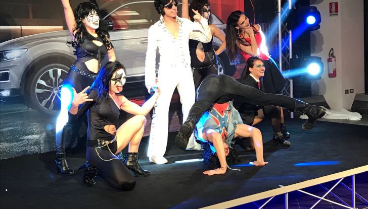 Volkswagen T-Roc 2018 presentato nelle concessionarie - Foto 12 di 15