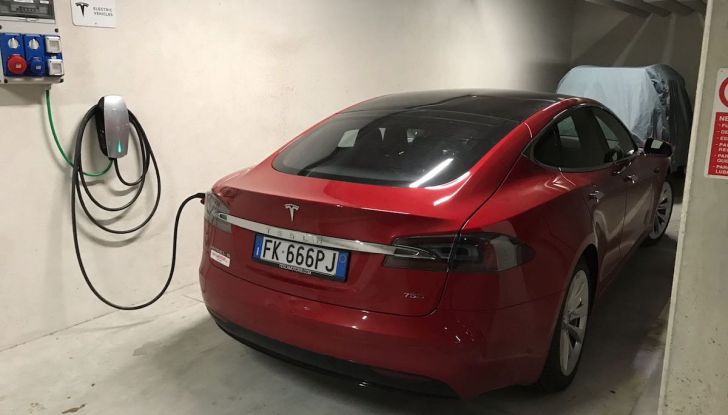 Tesla Model S MY 2019: l’autonomia sale fino a 610 km - Foto 9 di 15