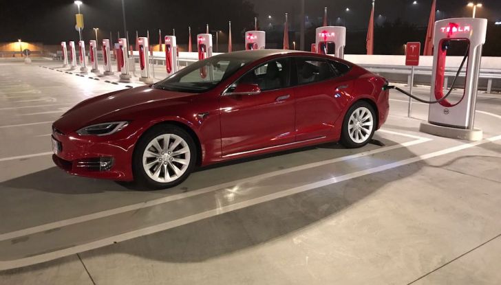 Tesla Model S MY 2019: l’autonomia sale fino a 610 km - Foto 12 di 15