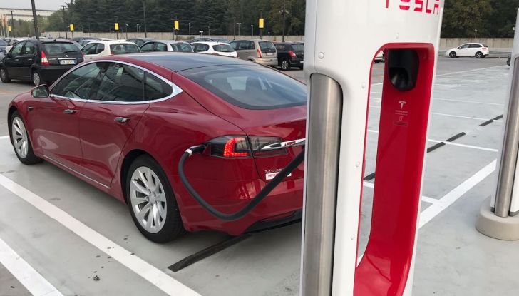 Ricariche gratis prorogate fino al 15 luglio per Tesla Model S ed X - Foto 7 di 13