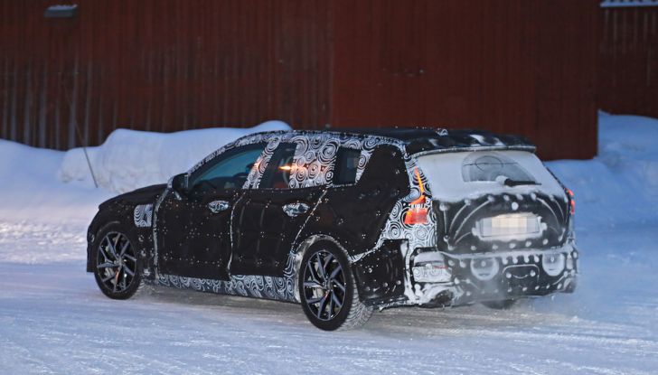 Volvo V60 2018: tutta nuova, con linee più moderne e tanta tecnologia - Foto 16 di 20