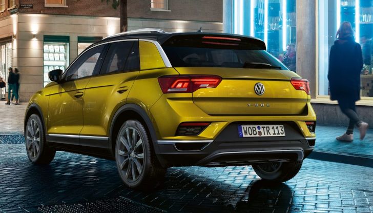 Volkswagen T-Roc 2018 presentato nelle concessionarie - Foto 15 di 15