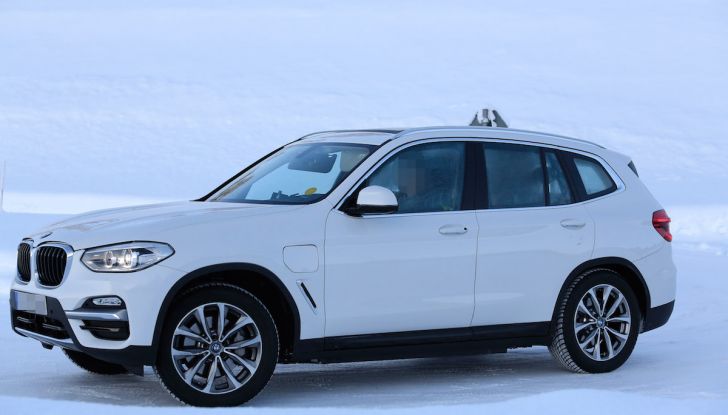 BMW X3 elettrica Plug-in: il SUV dell’Elica pronto alla rivoluzione - Foto 5 di 10