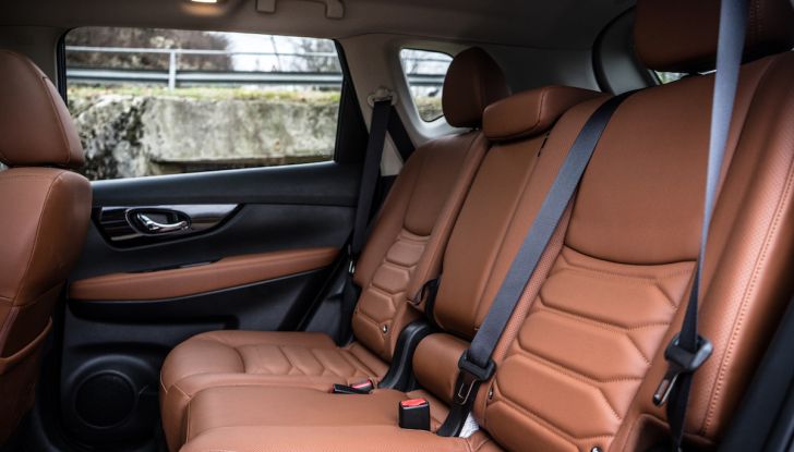 [VIDEO] Prova su strada Nissan X-Trail 2017 – il SUV 7 posti con 4x4i - Foto 23 di 42