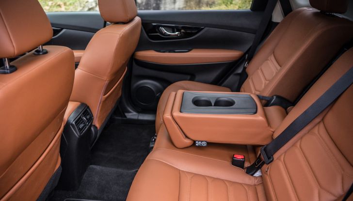 [VIDEO] Prova su strada Nissan X-Trail 2017 – il SUV 7 posti con 4x4i - Foto 24 di 42