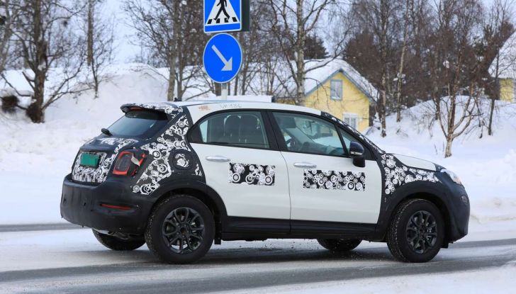 Fiat 500X Facelift 2019 prime prove su strada - Foto 13 di 32