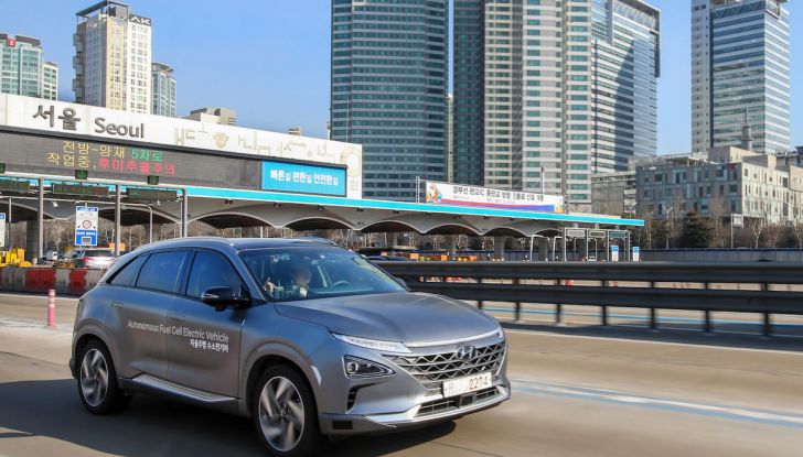 Hyundai Nexo da record: 778 km con un pieno di idrogeno - Foto 2 di 9